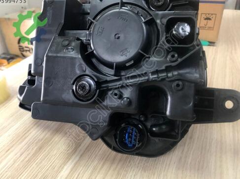 Hyundai Tucson Sağ Ön Far 92102-N7100 çıkma parça