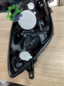 Toyota Yaris Sağ Ön Far 81130-0D320 çıkma parça