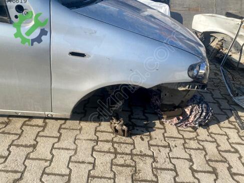 Fiat Albea Sağ Ön Çamurluk çıkma parça