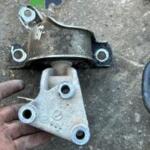 Fiat Albea motor takozu