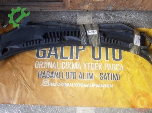 Fiat Albea Ön Cam Izgarası çıkma parça