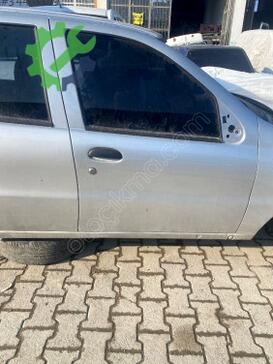 Fiat Albea Sağ Ön Kapı çıkma parça