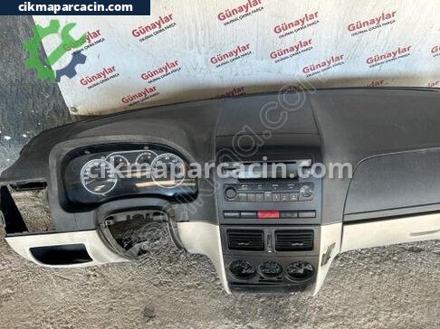 Fiat Albea Göğüs çıkma parça