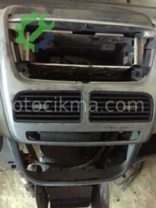 Fiat Doblo 2012 Orta Üfleme Izgarası hatasız orjinal çıkma