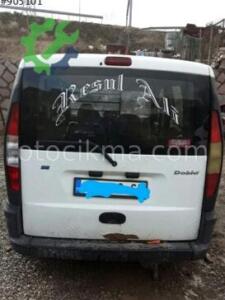 Fiat doblo arka bagaj kapısı beyaz renk