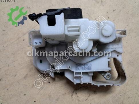 Fiat Doblo Sağ Kapı Kilidi çıkma parça
