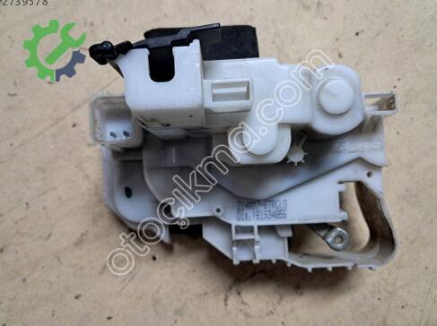 Fiat Doblo Sağ Kapı Kilidi çıkma parça