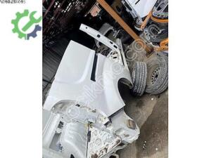Fiat Doblo Modeli İçin Sağ Ön Çamurluk – Temiz ve Kulla