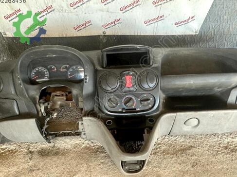 Fiat Doblo Göğüs çıkma parça
