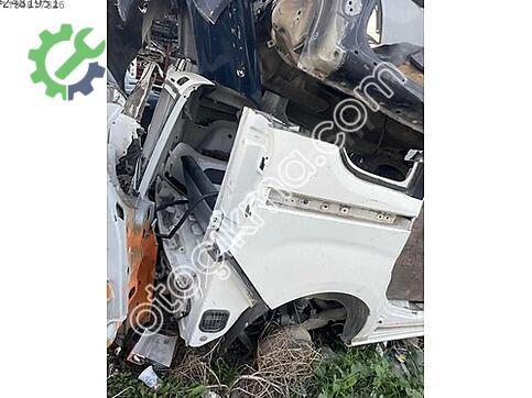 Fiat Doblo Sağ Ön Çamurluk çıkma parça