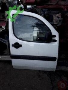 Fiat doblo  sağ ön kapi