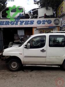 Fiat doblo sol ön kapi beyaz