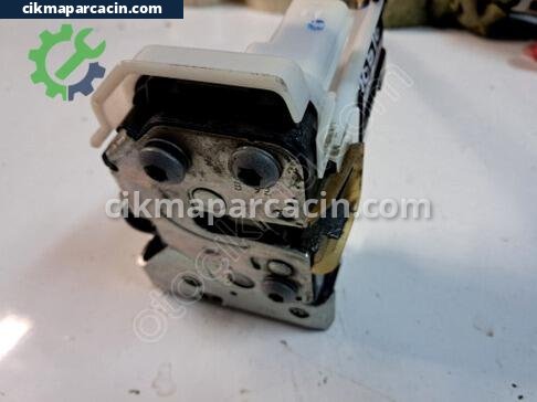 Fiat Doblo Sol Ön Kapı Kilidi çıkma parça
