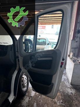 Fiat Ducato Sağ Ön Kapı çıkma parça