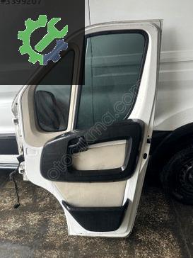 Fiat Ducato Sağ Ön Kapı çıkma parça