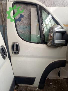 Fiat Ducato Sağ Ön Kapı çıkma parça