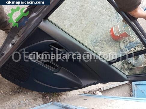 Fiat Egea Kapı Döşemesi çıkma parça