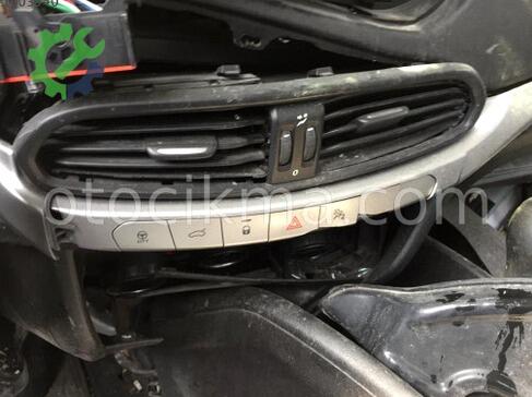 Fiat Egea Klima Kontrol Paneli çıkma parça
