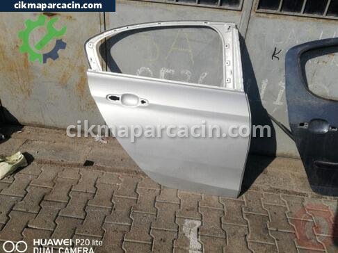 Fiat Egea Sağ Arka Kapı çıkma parça