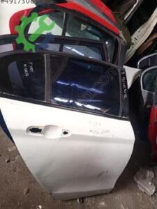 Çıkma Orijinal Sağ Arka Kapı Fiat Egea