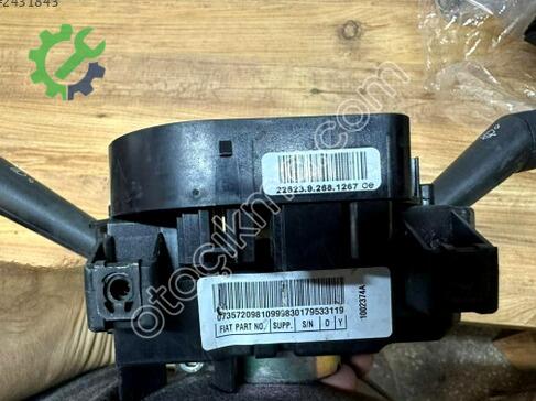 Fiat Egea Sinyal Kolu çıkma parça