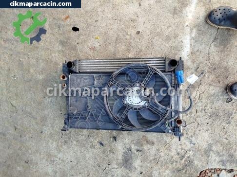 Fiat Fiorino Radyatör çıkma parça