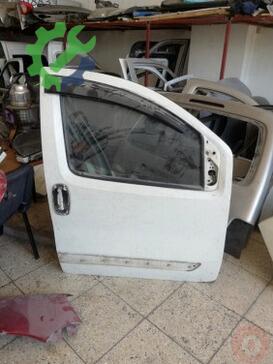 Fiat Fiorino Sağ Ön Kapı çıkma parça