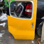Fiat fiorino sağ orta sürgülü kapı az hasarlı