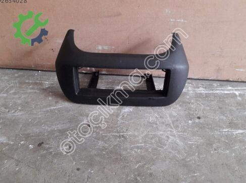 Fiat Fiorino Teyp Çerçevesi çıkma parça