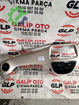 Fiat Linea Havalandırma Izgaraları çıkma parça