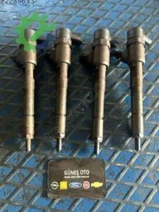 Fiat Linea Orijinal Çıkma Enjektör 0445110183