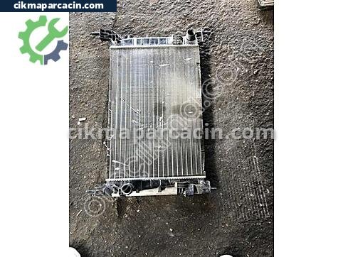 Fiat Linea Radyatör çıkma parça