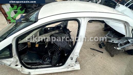 Fiat Linea Tavan çıkma parça