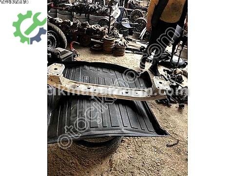 Fiat Linea Ön Tampon Demiri çıkma parça