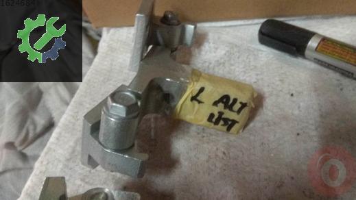 Fiat Linea Kapı Menteşesi çıkma parça
