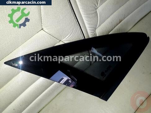 Fiat Linea Sağ Arka Kelebek Camı çıkma parça