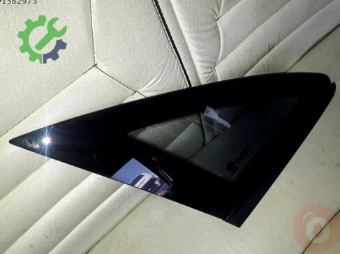 Fiat Linea Sağ Arka Kelebek Camı çıkma parça
