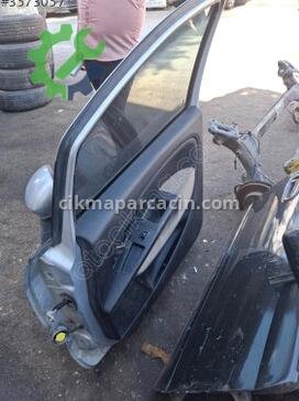 Fiat Linea Sağ Ön Kapı çıkma parça
