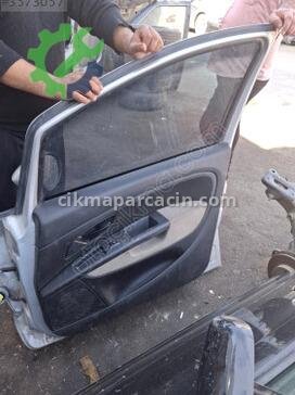 Fiat Linea Sağ Ön Kapı çıkma parça