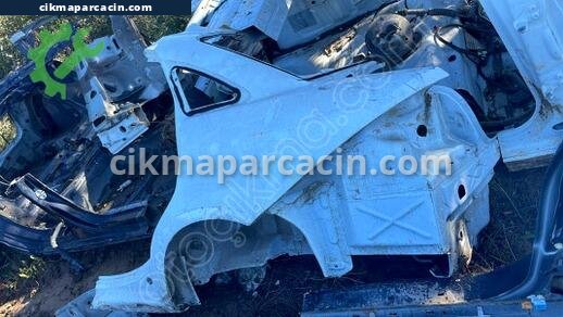 Fiat Linea Sol Arka Çamurluk çıkma parça