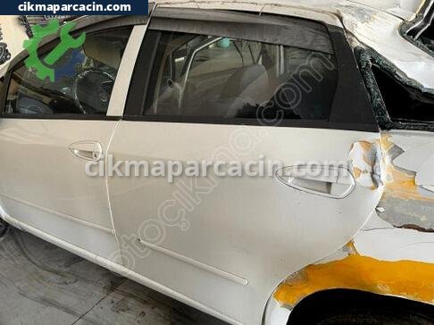Fiat Linea Sol Arka Kapı çıkma parça