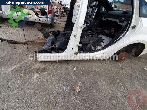 Fiat Linea Marşpiyel çıkma parça