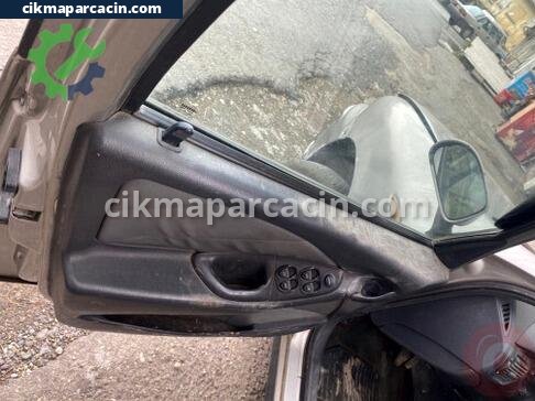 Fiat Marea Kapı Döşemesi çıkma parça