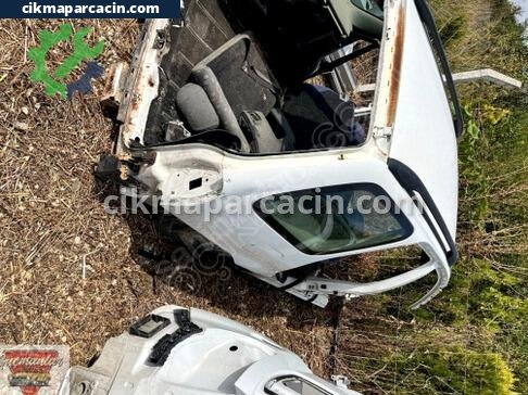 Fiat Palio Sağ Arka Çamurluk çıkma parça
