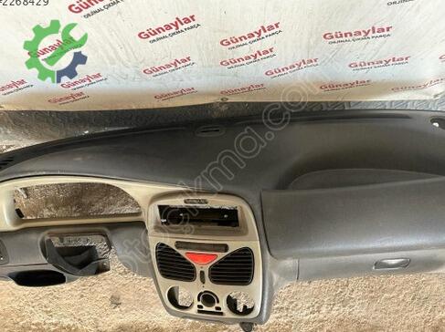Fiat Palio Göğüs çıkma parça