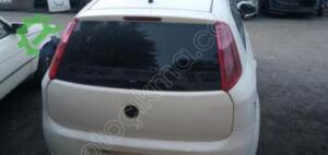Fiat punto bagaj kapağı