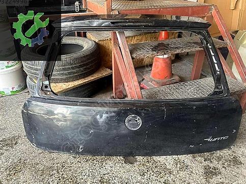 Fiat Punto Bagaj Kapağı çıkma parça