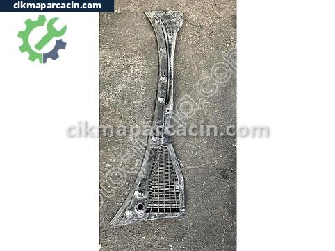 Fiat Punto Ön Cam Izgarası çıkma parça