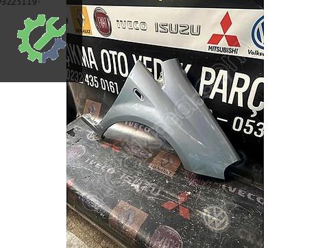 Fiat Punto Sağ Ön Çamurluk çıkma parça