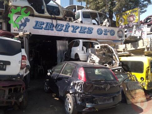Fiat Punto Sol Arka Kapı çıkma parça
